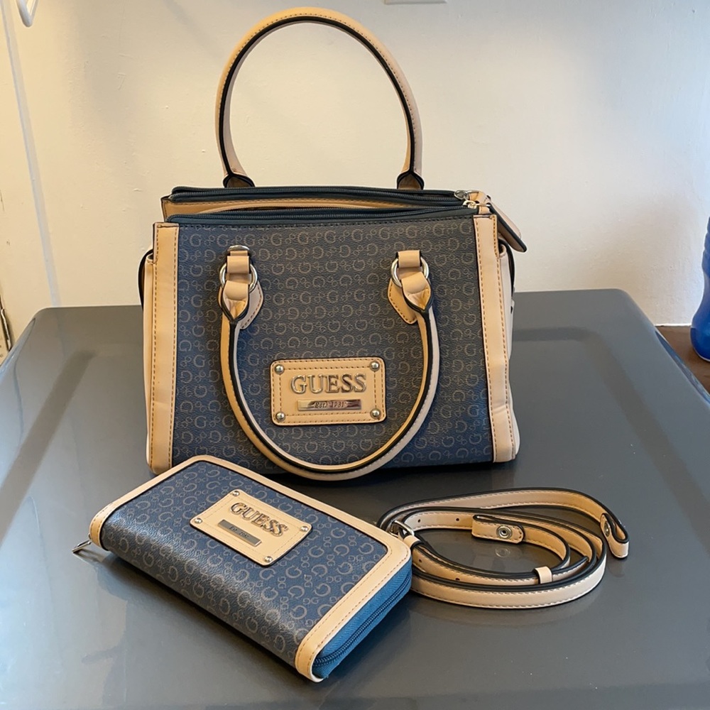 Guess Purse and Wallet, blue and beige / cream, brand new - never used